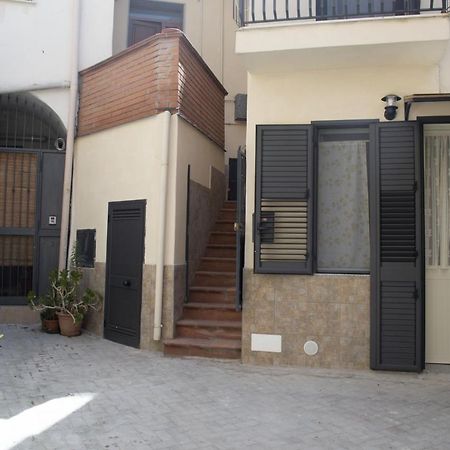 Bed And Breakfast La Volpe Rossa Regalbuto 外观 照片